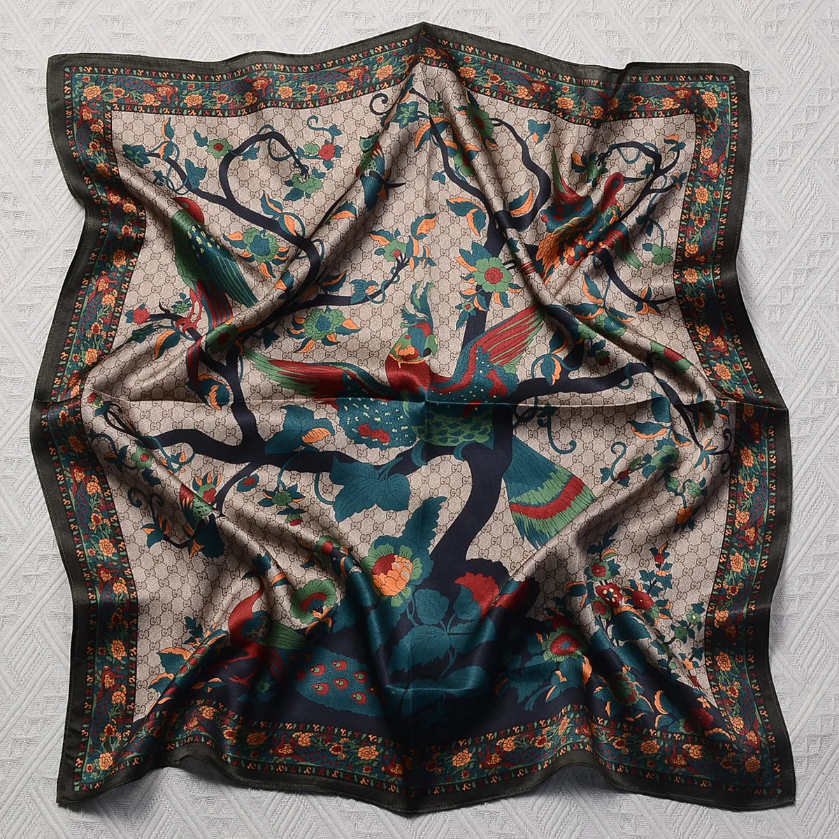 100% Pure Mulberry Silk Square Scarf Fashionable and Versatile High-end Silk Scarf 12 Momme Single Sided Printing 68x68CM