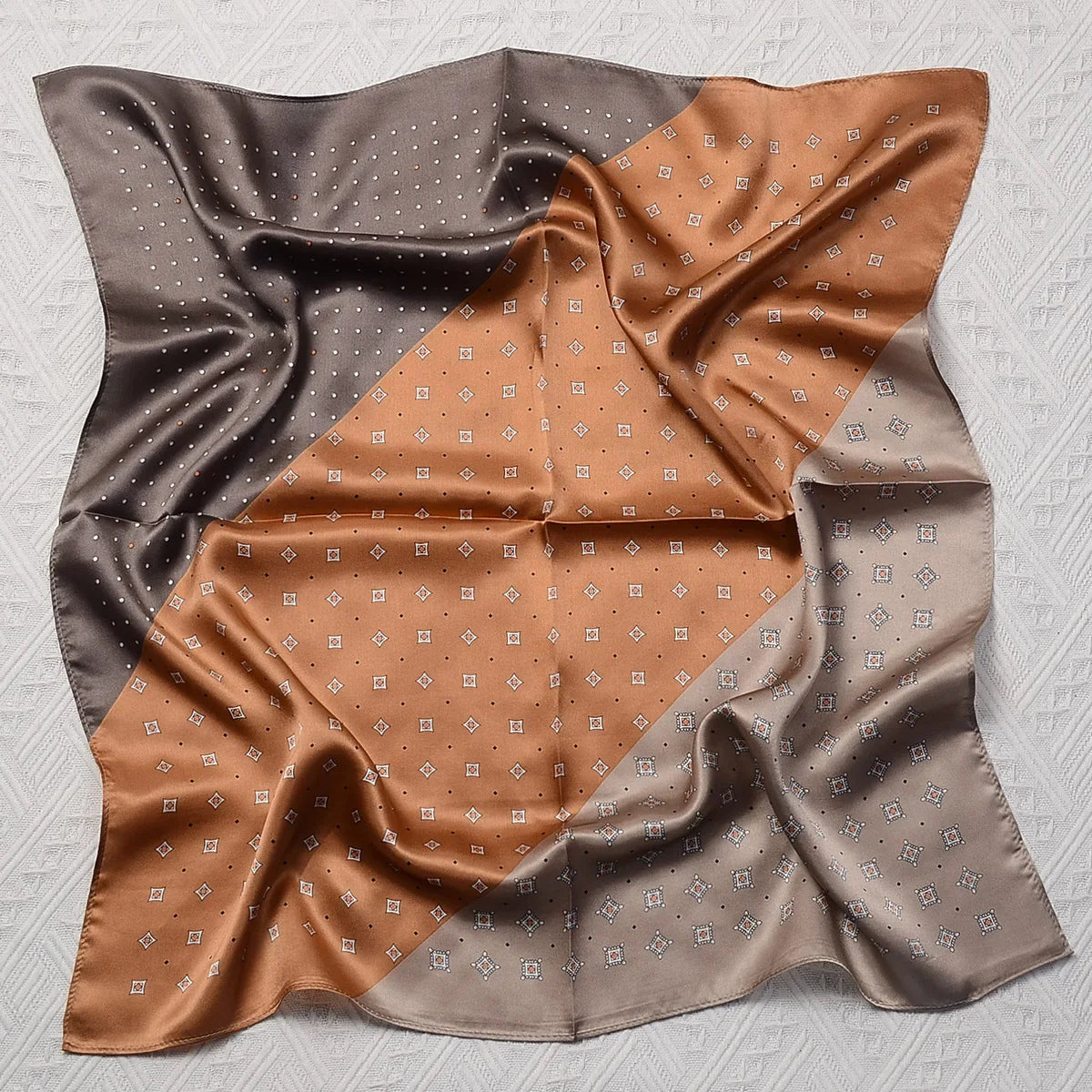 100% Pure Mulberry Silk Square Scarf  Fashionable and Versatile High-end Silk Scarf  12 Momme Single Sided Printing 68x68CM