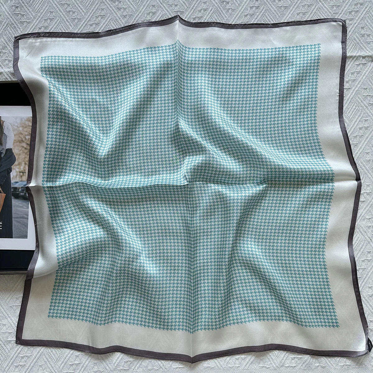100% Pure Mulberry Silk Square Scarf  Fashionable and Versatile High-end Silk Scarf  12 Momme Single Sided Printing 68x68CM