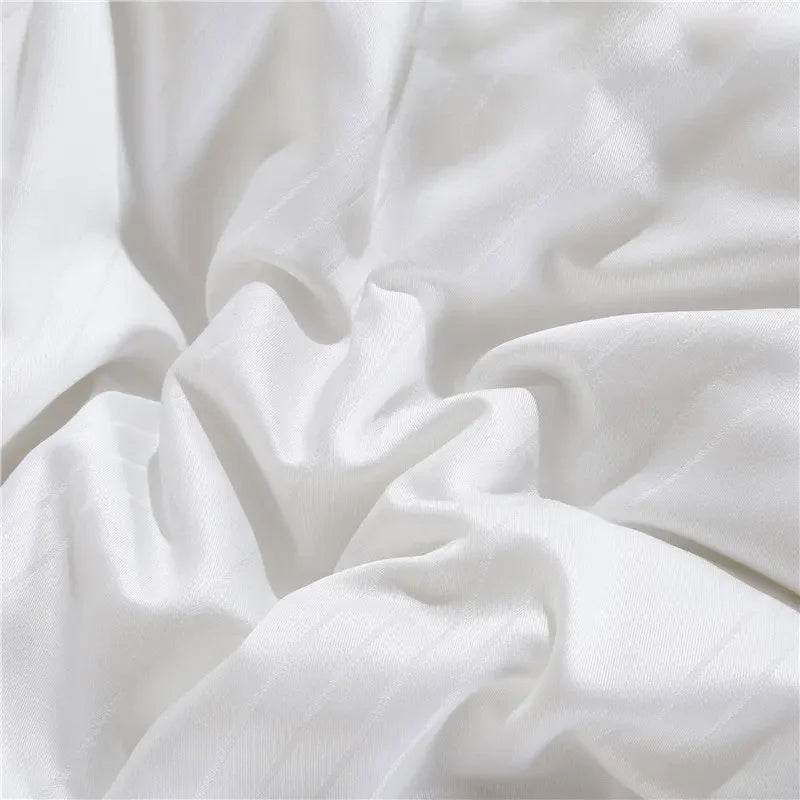 Mulberry Silk Quilt is 100% natural silk filling in all seasons. It is portable, breathable and luxurious