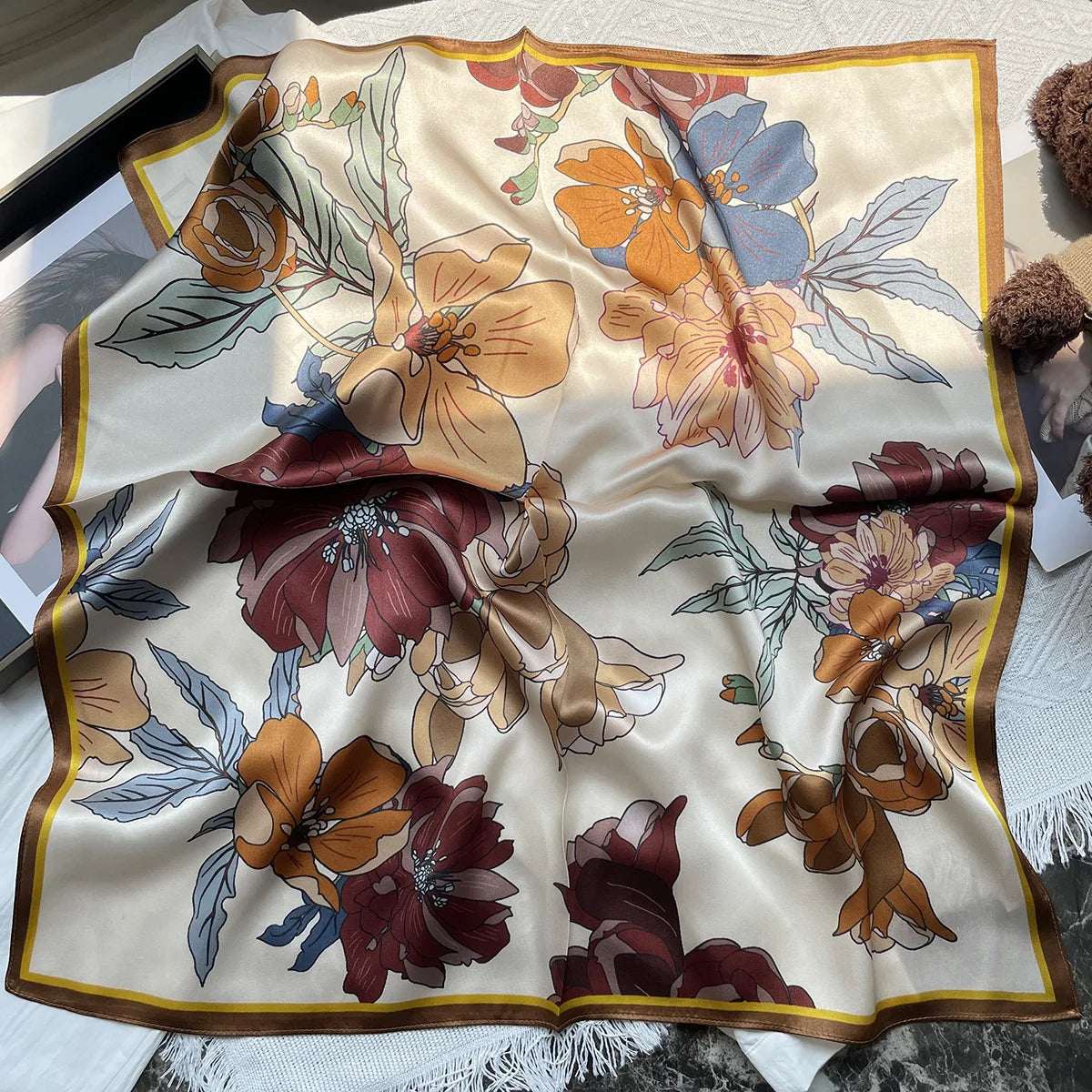 100% Pure Mulberry Silk Square Scarf  Fashionable and Versatile High-end Silk Scarf  12 Momme Single Sided Printing 68x68CM