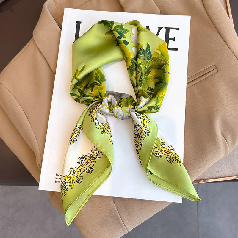 2025 New Fashion 70X70cmPrinted Women's Scarf Pashmina Silk Scarf Square Shawl Decorative Headband Neck Luxury Design Bandana