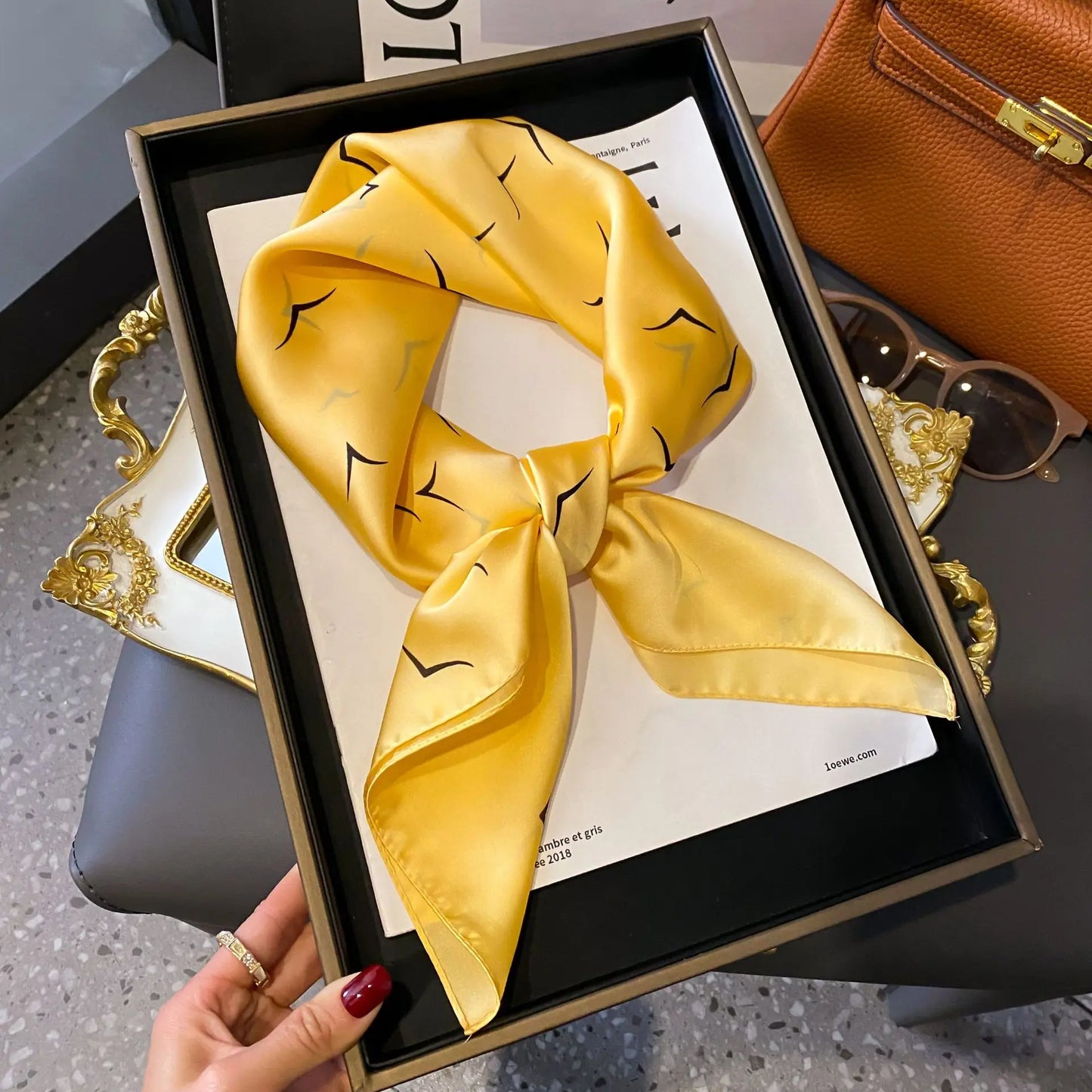 Luxury Chain Print Small Square Scarf Simulated Silk Thin Neck Scarf Fashion Sunscreen Headscarf For Women 70x70cm