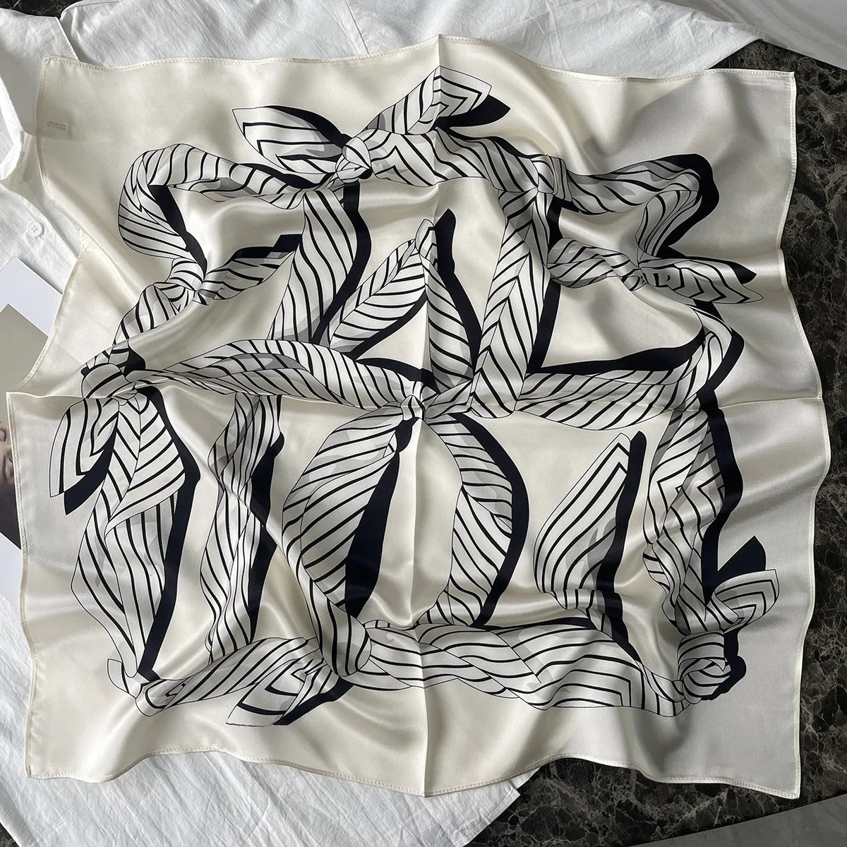 100% Pure Mulberry Silk Square Scarf  Fashionable and Versatile High-end Silk Scarf  12 Momme Single Sided Printing 68x68CM